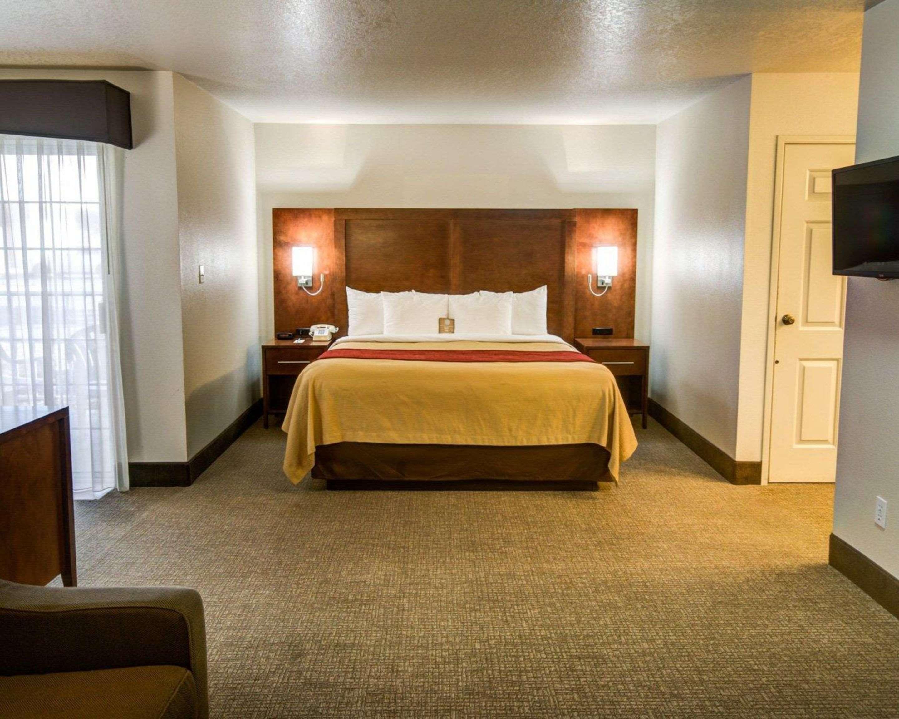 Comfort Inn Redding Near I-5 Zewnętrze zdjęcie