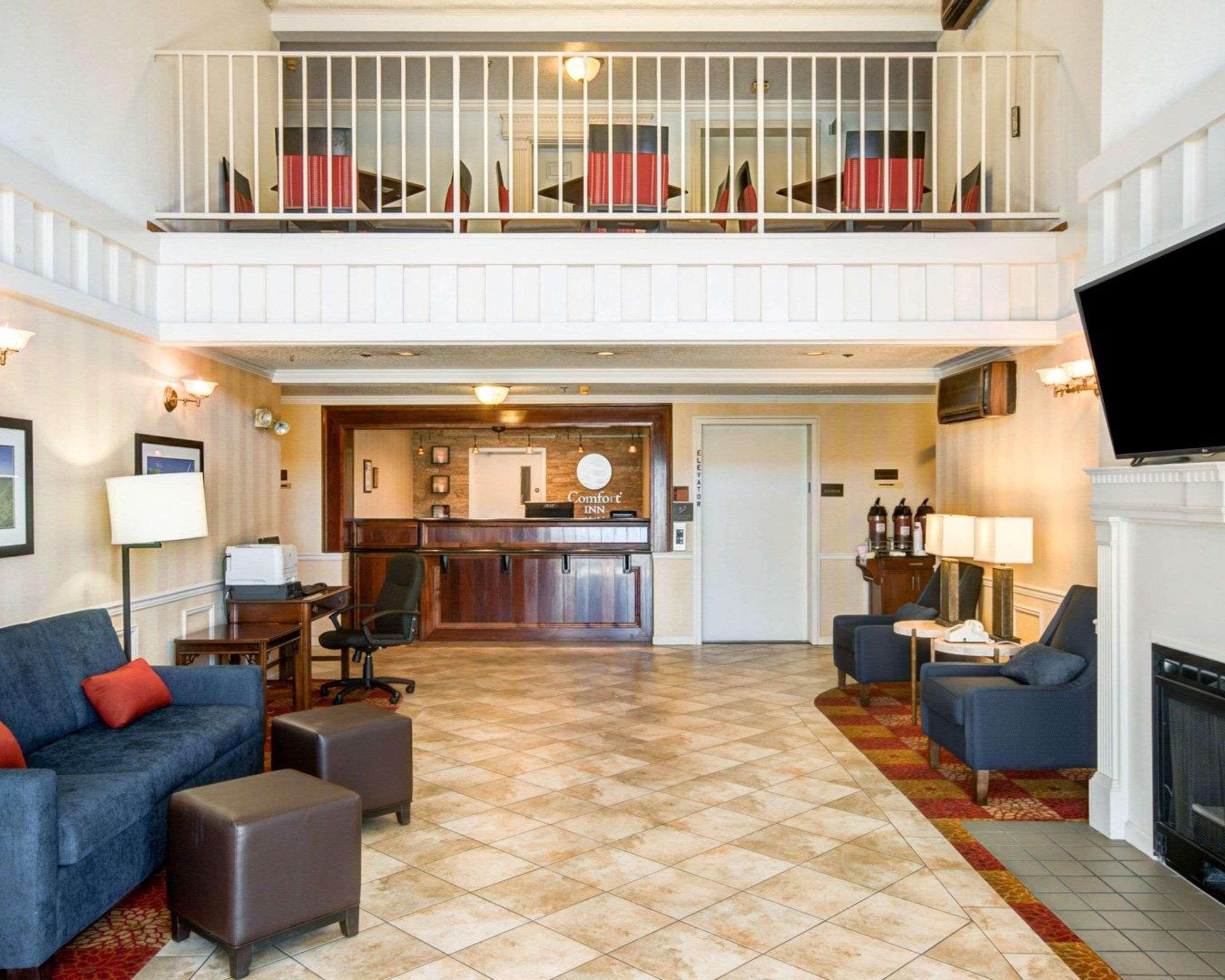 Comfort Inn Redding Near I-5 Zewnętrze zdjęcie
