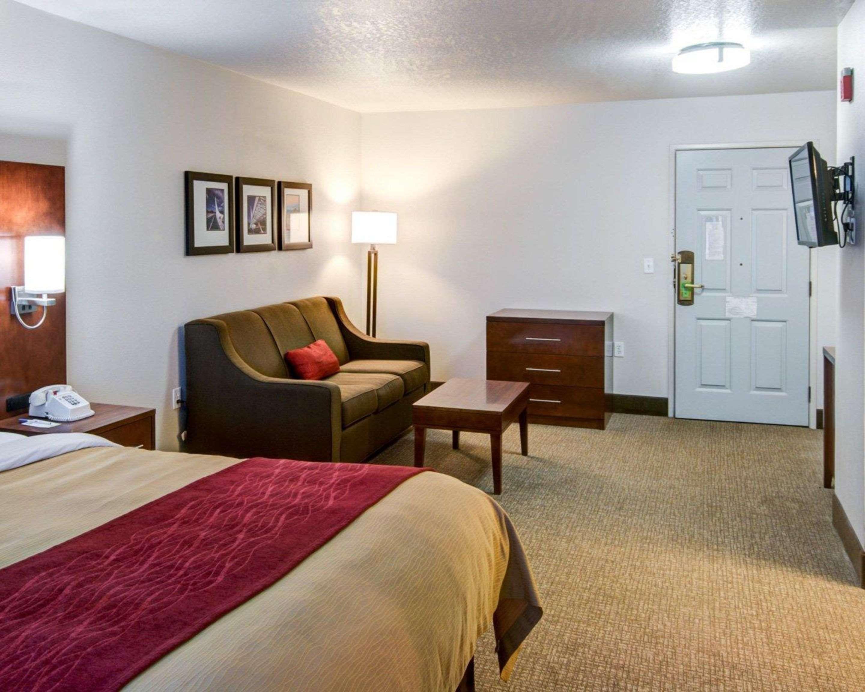 Comfort Inn Redding Near I-5 Zewnętrze zdjęcie