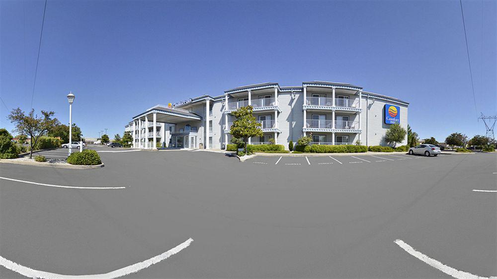 Comfort Inn Redding Near I-5 Zewnętrze zdjęcie